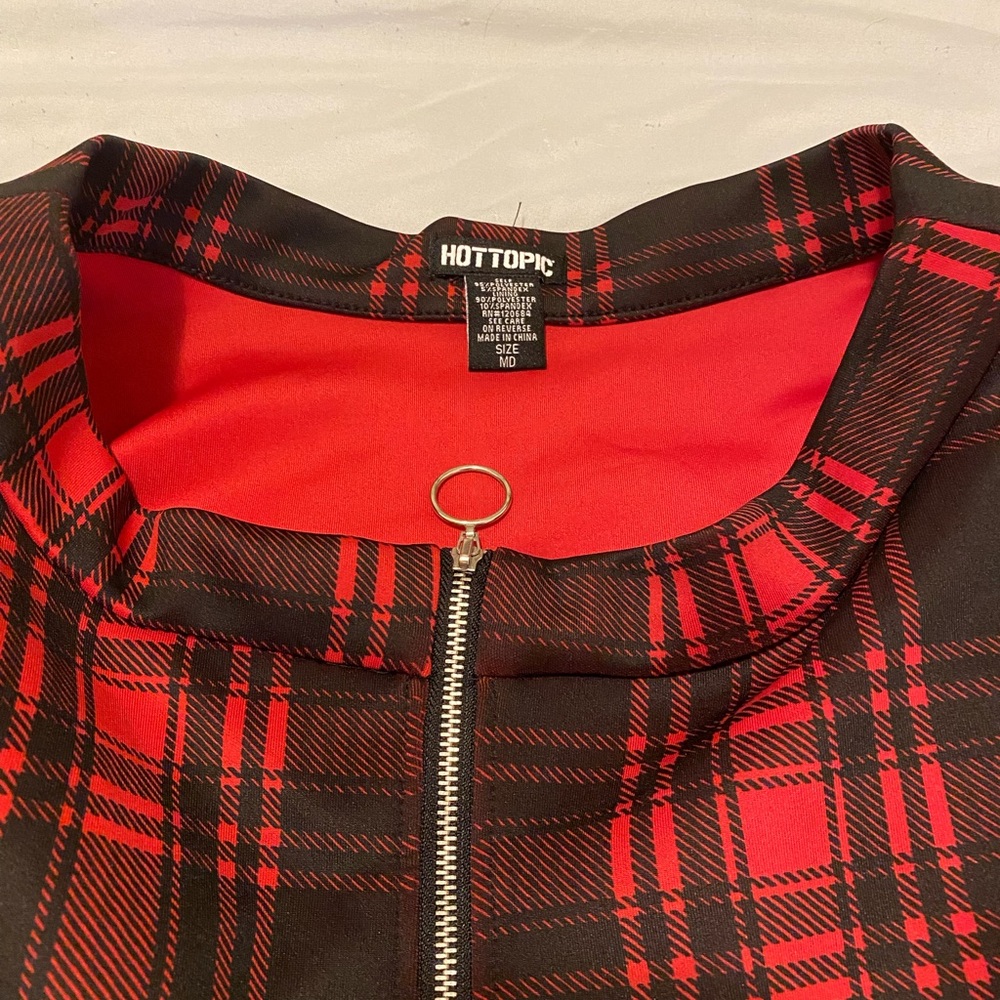 this is a hot topic plaid skirt.